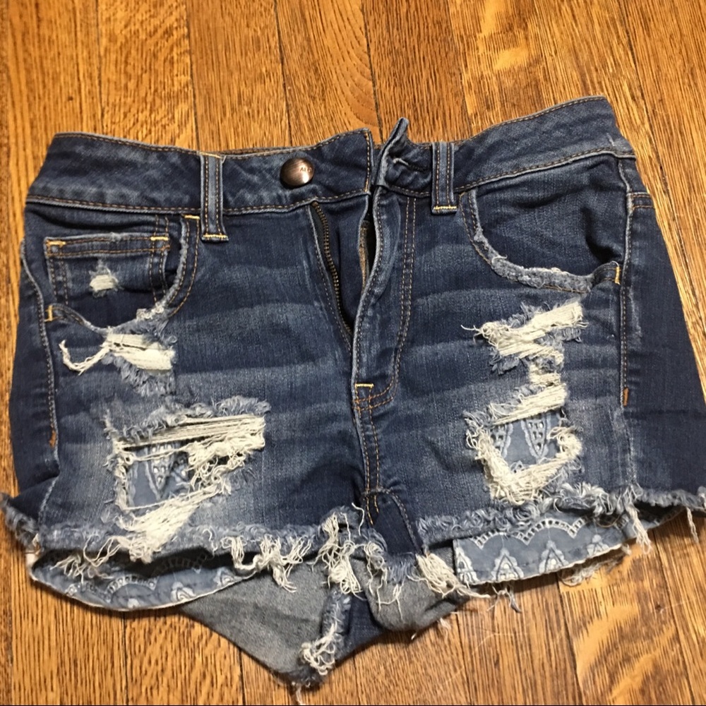American Eagle distressed blue Jean shorts